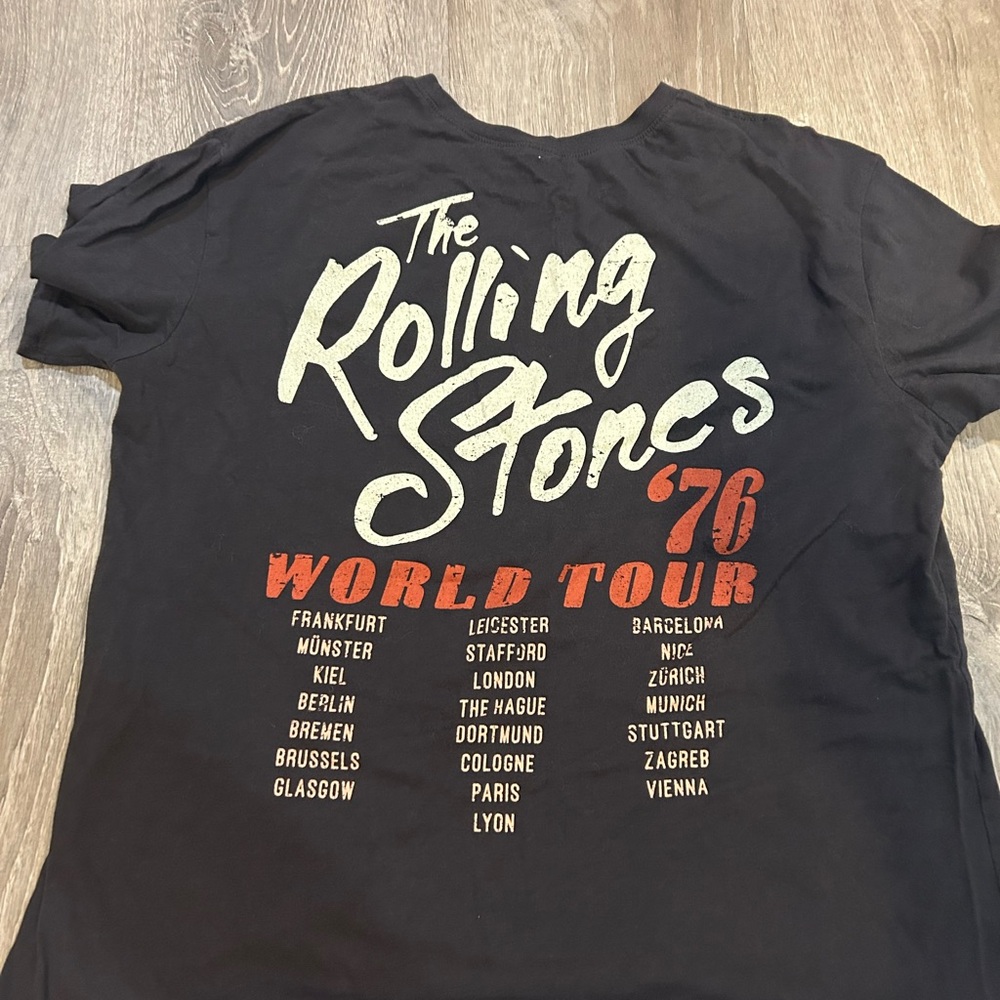 Rolling Stones Graphic T-Shirt ‘76 tour size large (12-14) short sleeve gray - Picture 3 of 5
